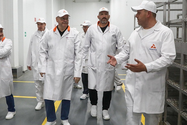  Александр Овечкин посетил крупнейший в Европе завод глубокой переработки индейки «Дамате»